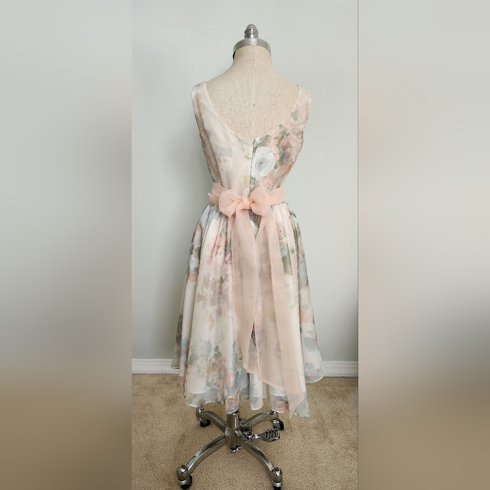 Vintage Spring Easter Dress - Picture 4 of 16
